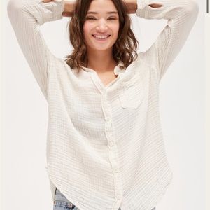 LACAUSA Nash Luxe button gauze blouse in Moon - size S